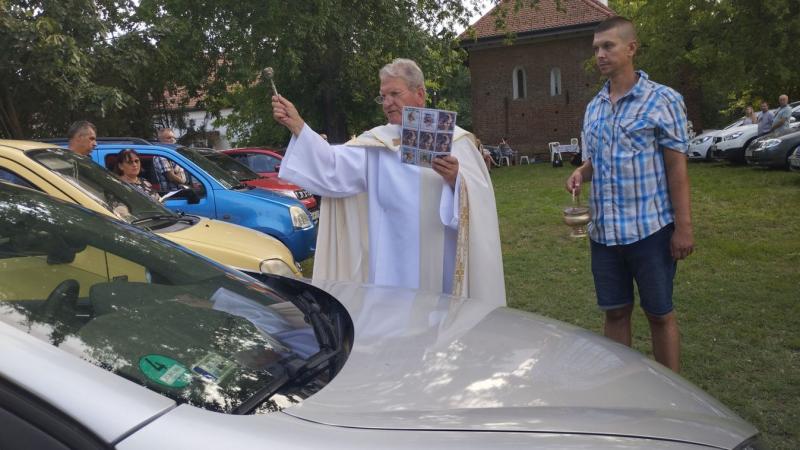 A gépjárművek szentté váltak.
