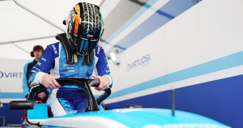 A kiválóan teljesítő Molnár Martin kétszer is a dobogóra állhatott a brit F4-es bajnokságban.