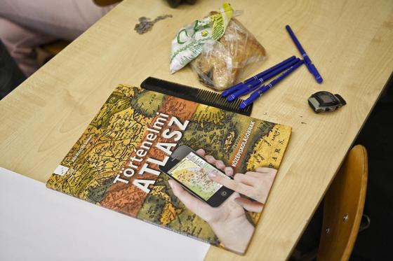 Egy oktatási reform keretein belül közel egy évtizedre felfüggesztették a történelem érettségi vizsgát.