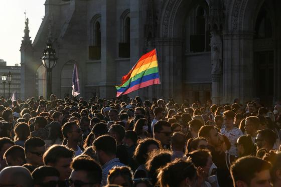Ursula von der Leyen felkérte az uniós biztosokat, hogy tartózkodjanak a budapesti Pride rendezvényre való részvételtől.