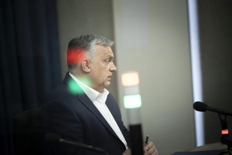 Orbán Viktor a Kossuth Rádió mikrofonja előtt osztotta meg gondolatait.