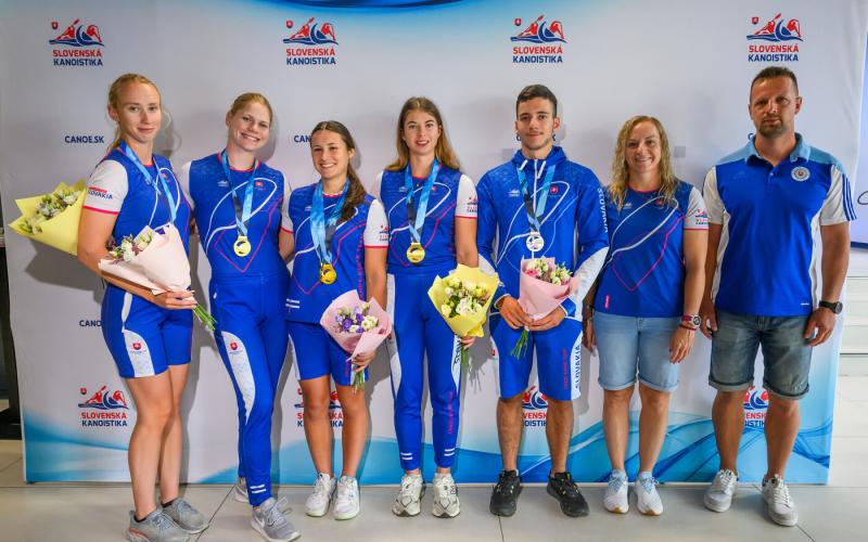 A somorjai és komáromi kajakosok új fejezetet nyitottak a sporttörténelemben. Eredményeikkel és teljesítményükkel nem csupán a vízparton, hanem a szívükben is nyomot hagytak.