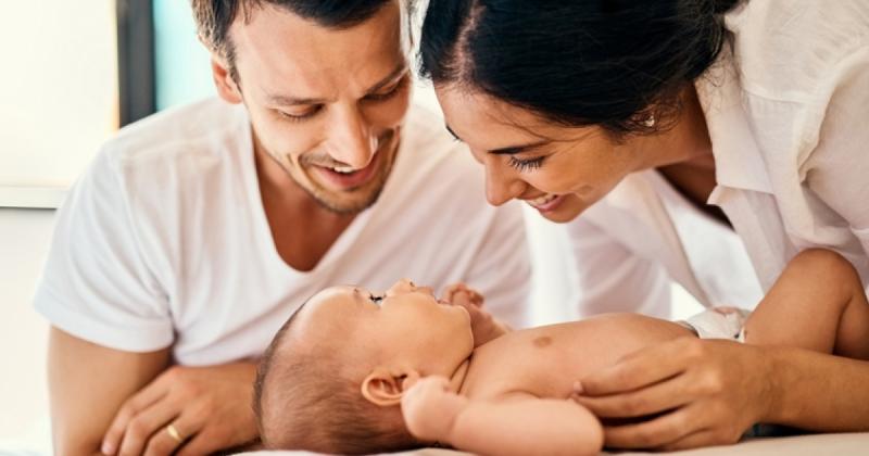 A genetika mindig is az igazság tükre volt: valóban, a szülőink vonásait hordozzuk magunkban, és ez nem csupán véletlen.