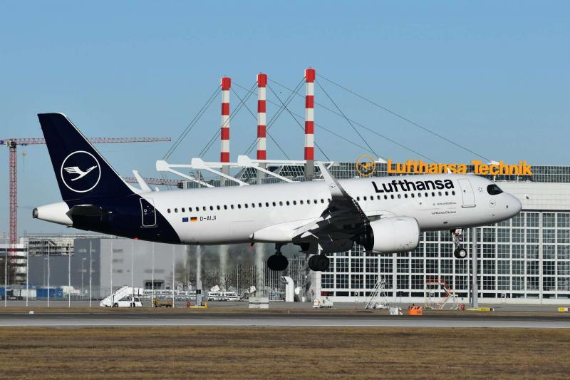 A Lufthansa 24 év elteltével jelentős változásokra készül, és szeptembertől egy új tesztidőszak veszi kezdetét. A légitársaság innovatív lépései izgalmas időszakot ígérnek az utazók számára. - Spabook