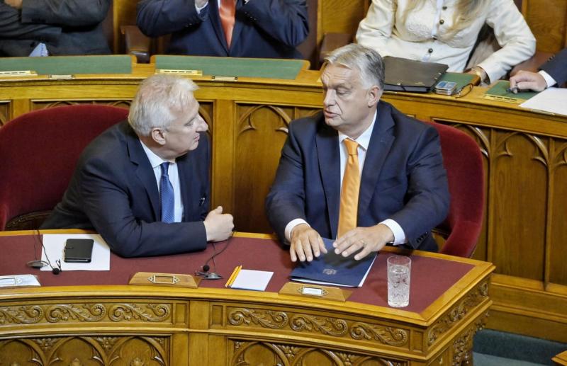 Szőlő utcai incidens: a DK előterjesztette a parlamenti vitanapra vonatkozó javaslatát.