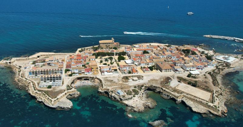 Az elhagyatott földi paradicsom, ahol a macskák száma már rég túlszárnyalta az emberekét.