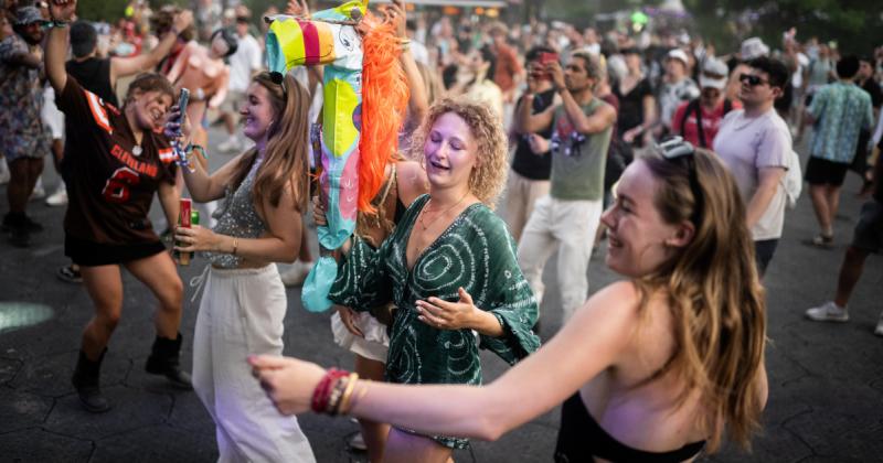 Karácsony Gergely: A Sziget Fesztivál jövője kérdésessé vált

Karácsony Gergely, Budapest főpolgármestere, aggodalmát fejezte ki a Sziget Fesztivál jövője kapcsán. Az esemény, amely évről évre több ezer látogatót vonz a főváros szívébe, most komoly kihívá