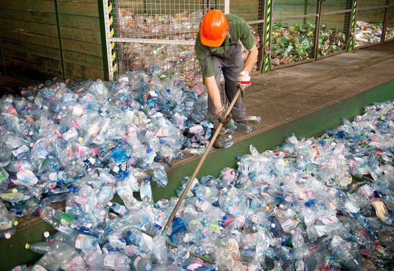 A Mol bejelentette, hogy bezárja tiszaújvárosi újrahasznosító üzemét.