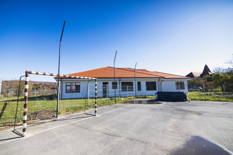 Újraindultak a munkálatok, és várhatóan még az idén befejeződik a homoródszentmártoni napközi építése | Székelyhon